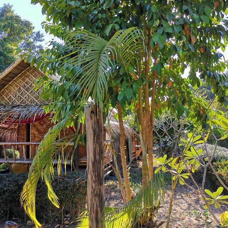 Phuhaya Bamboo Bungalows Koh Lanta Ngoại thất bức ảnh