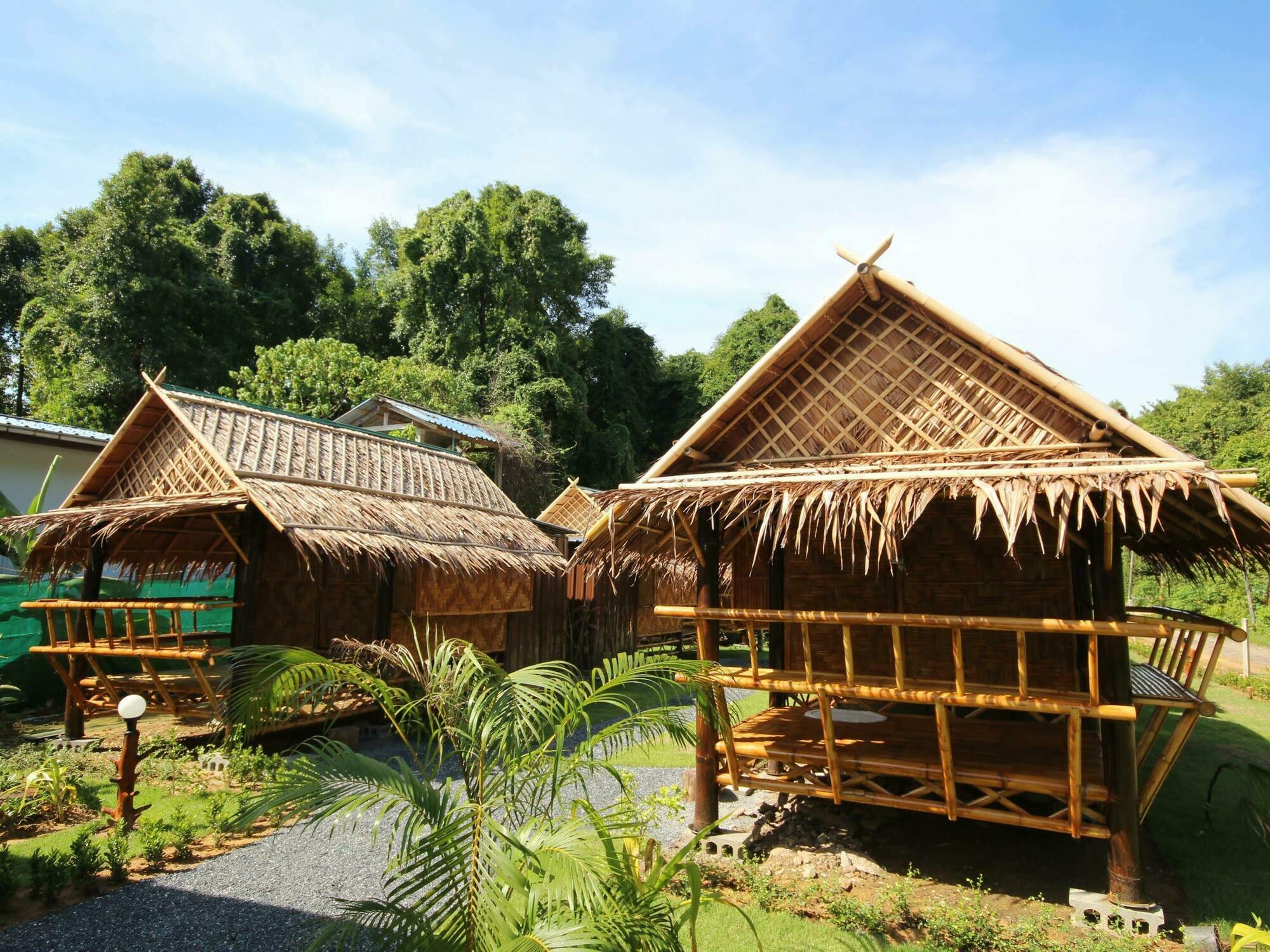 Phuhaya Bamboo Bungalows Koh Lanta Ngoại thất bức ảnh