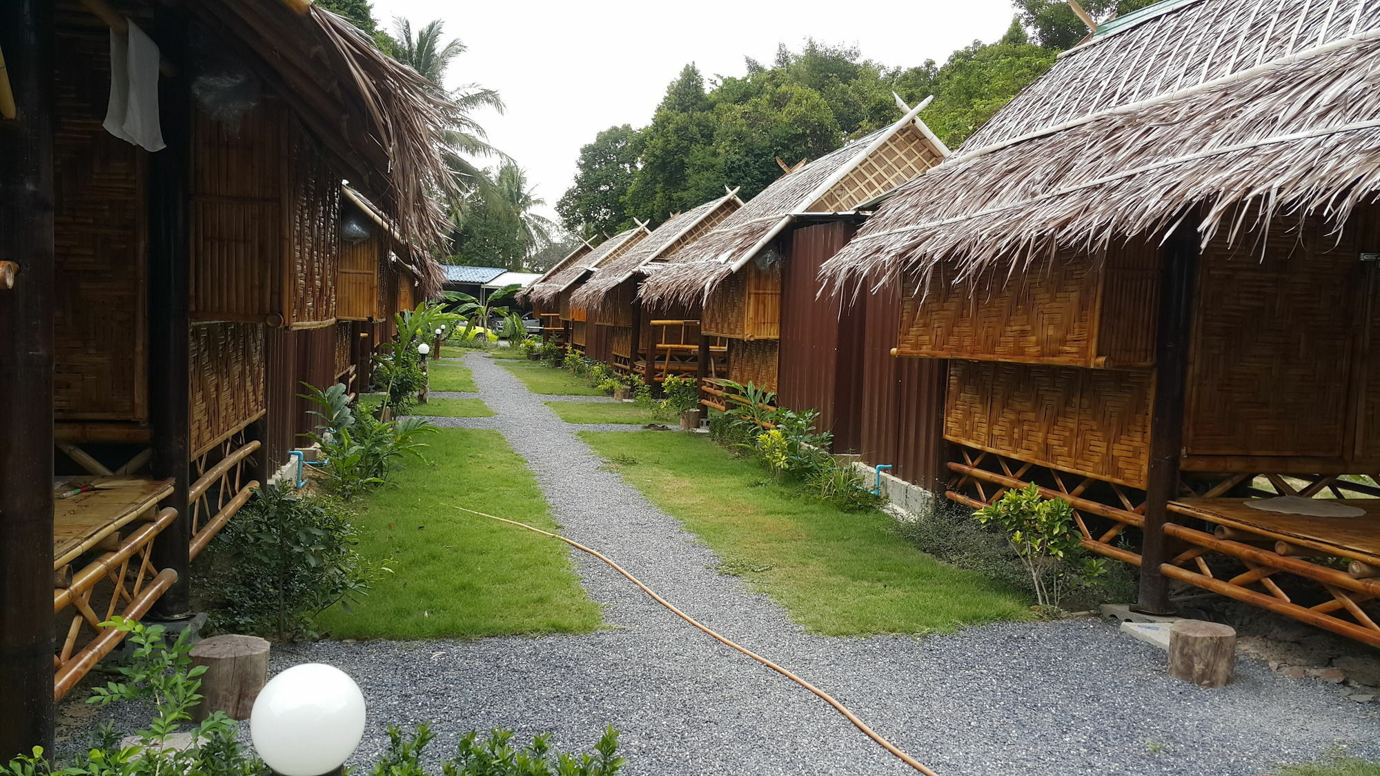 Phuhaya Bamboo Bungalows Koh Lanta Ngoại thất bức ảnh